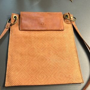 FROM ARGENTINA 🇦🇷 Fabulous Crossbody bag, very light wt., leather, 40 in strap